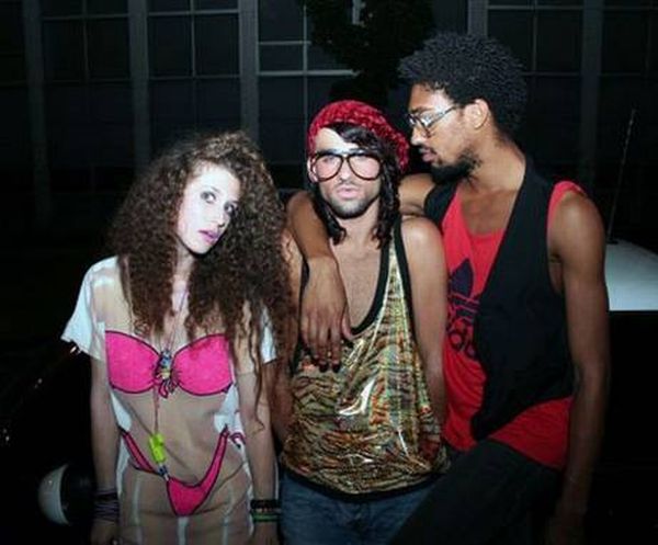 Modern Hippies (54 pics)