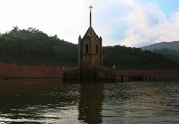 Underwater Church in Venezuela (9 pics)