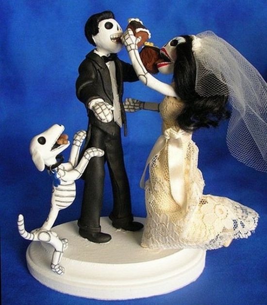 Hilarious Wedding Cake Toppers (18 pics)