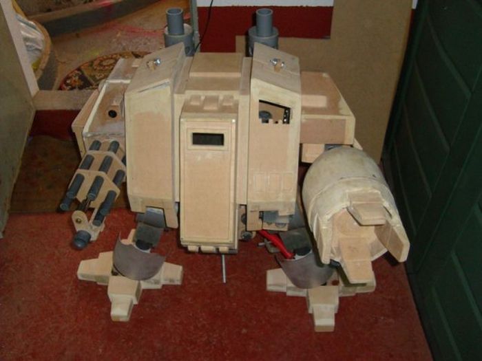 Awesome Warhammer 40K Giant Dreadnought Casemod (97 pics + video)