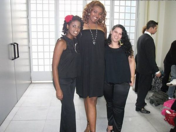 The Tallest Girls of the World (60 pics)