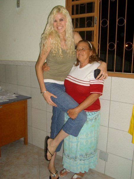 The Tallest Girls of the World (60 pics)