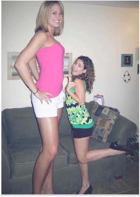 The Tallest Girls of the World (60 pics)