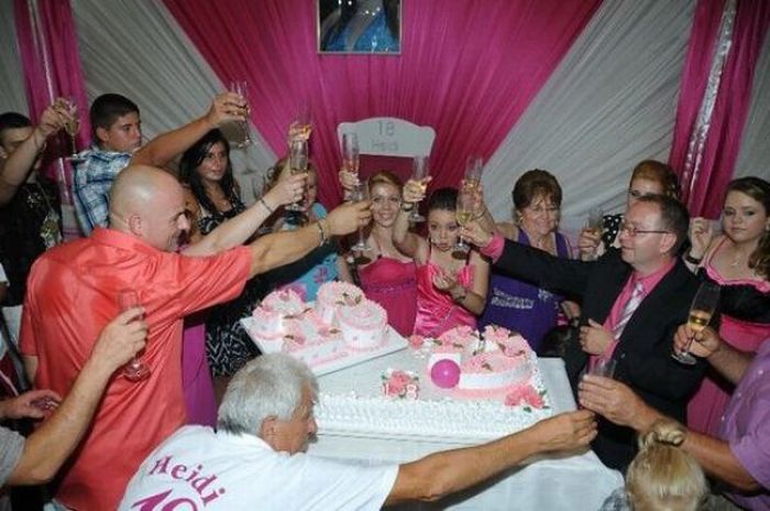 Birthday Party of a Gypsy Girl from Serbia (16 pics)