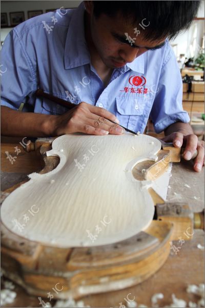 How Violins are Made (43 pics)