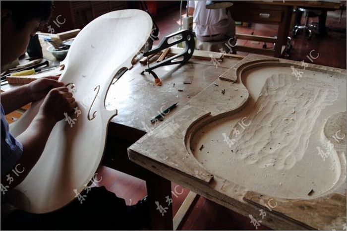 How Violins are Made (43 pics)