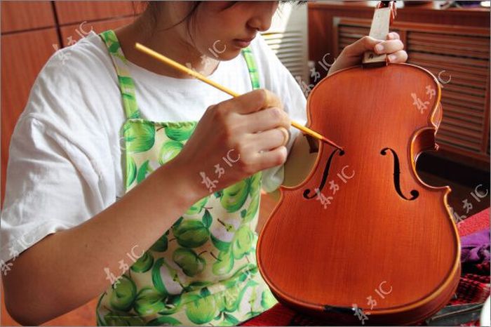 How Violins are Made (43 pics)