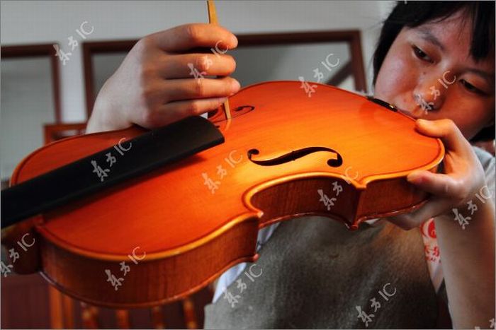 How Violins are Made (43 pics)