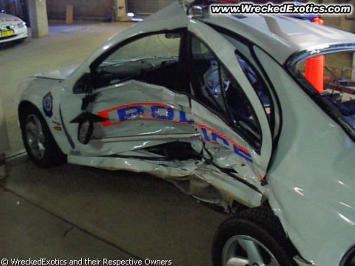 Wrecked Police Cars (49 pics)