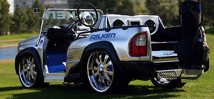 Pimped Out Golf Carts (21 pics)