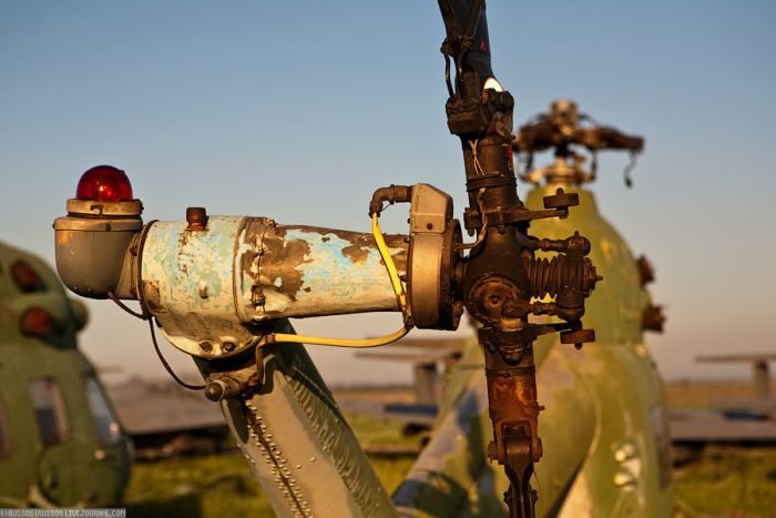 Abandoned Soviet Airfield in Ukraine (42 pics)