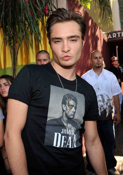 Celebrities Making Duckfaces (50 pics)