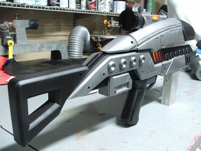 Mass Effect M8 Avenger Assault Rifle (61 pics)