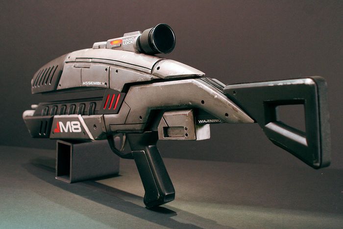 Mass Effect M8 Avenger Assault Rifle (61 pics)