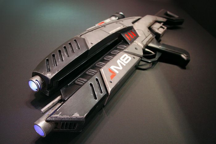 Mass Effect M8 Avenger Assault Rifle (61 pics)