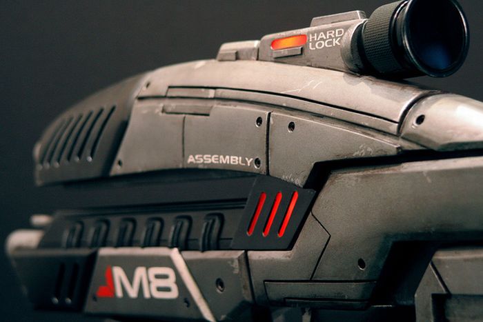 Mass Effect M8 Avenger Assault Rifle (61 pics)