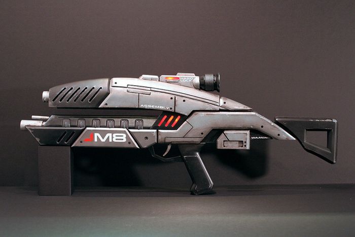 Mass Effect M8 Avenger Assault Rifle (61 pics)