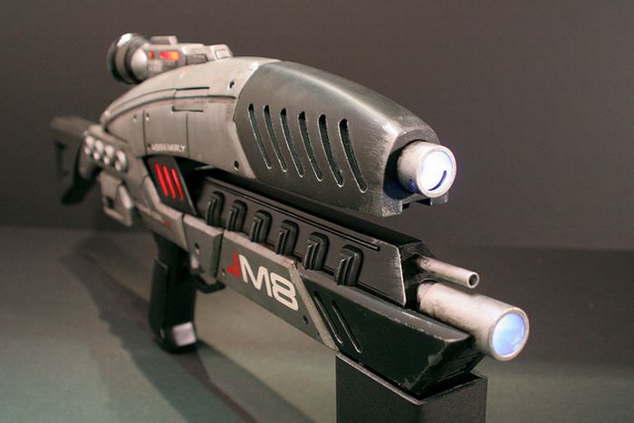 Mass Effect M8 Avenger Assault Rifle (61 pics)