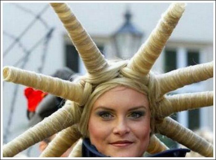 Odd Haircuts (17 pics)