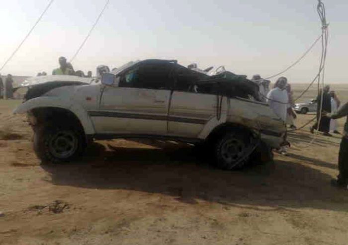 Car Fall into a Well in Saudi Arabia (12 pics)