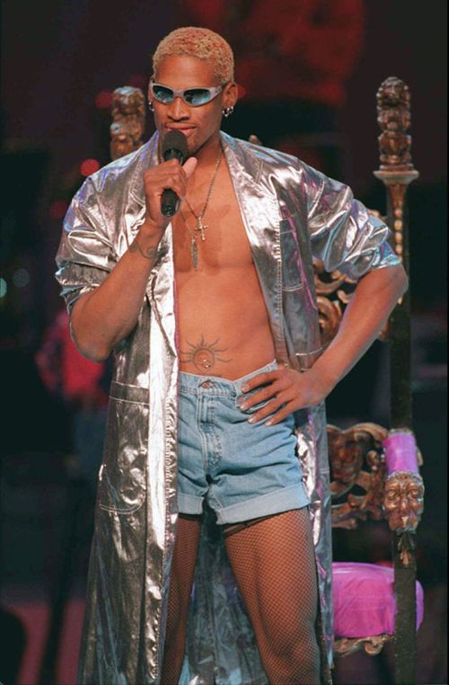 Dennis Rodman' Craziest Outfits (31 pics)