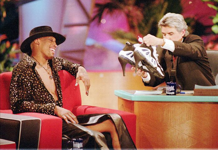 Dennis Rodman' Craziest Outfits (31 pics)