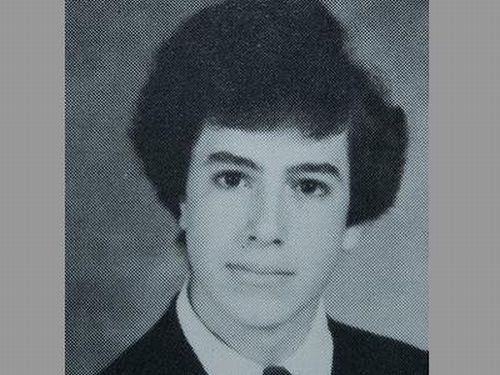 Media Stars and Their Yearbook Photos (20 pics)