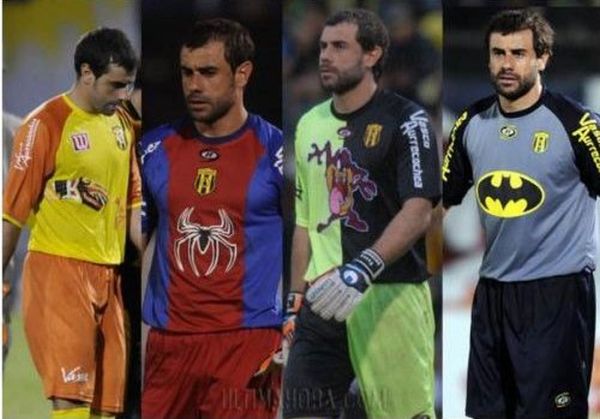 Pablo Aurrecochea, a Goalkeeper in Funny Kits (9 pics)