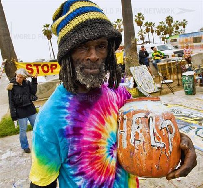 California's Most Creative Panhandlers (23 pics)