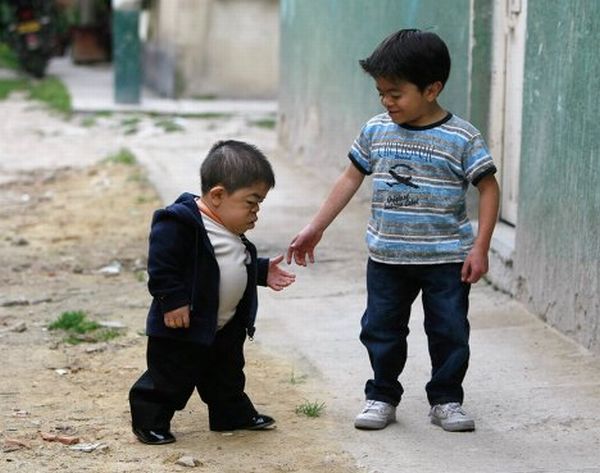 World's Shortest Man (11 pics + video)
