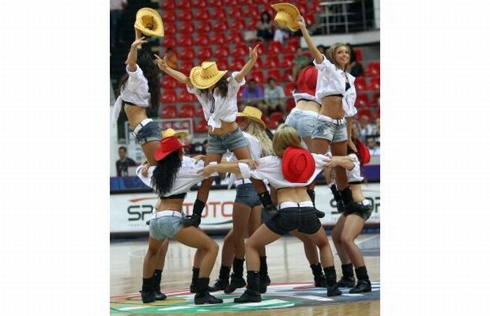 Cheerleaders at the FIBA World Championships (32 pics)