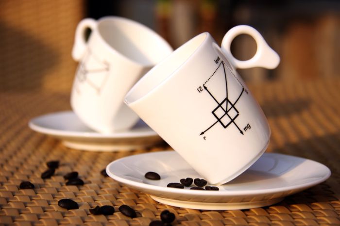Zero-Gravity Coffee Cup (7 pics)