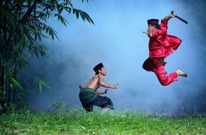 Amazing Action Photography (16 pics)