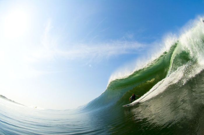 Breathtaking Surfing Photographs (35 pics)