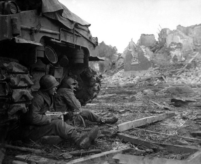 This is War (80 pics)