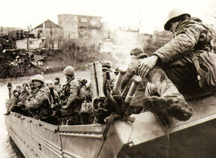 This is War (80 pics)