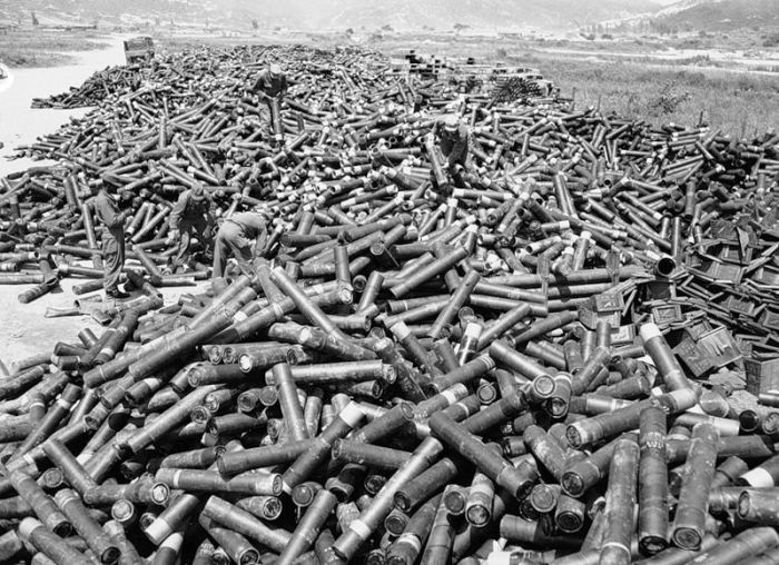 This is War (80 pics)