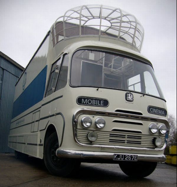 Mobile Cinema (5 pics)