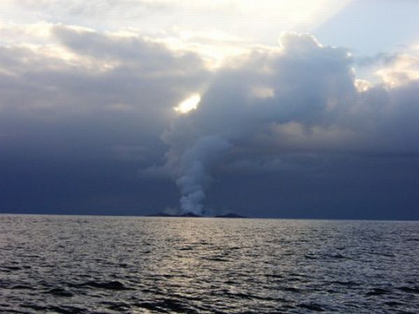 Eruption of Underwater Volcano (14 pics)