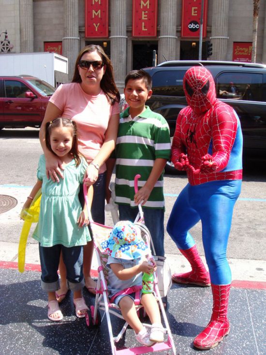 Fat Batmans and Spidermans (50 pics)
