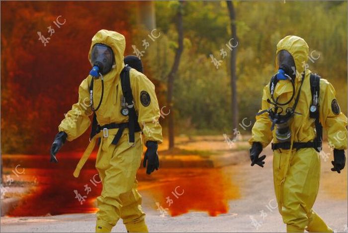 Acid Leak in China (13 pics)