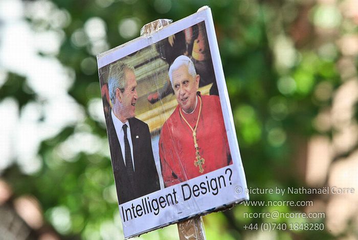 Pope Protest Signs (30 pics)