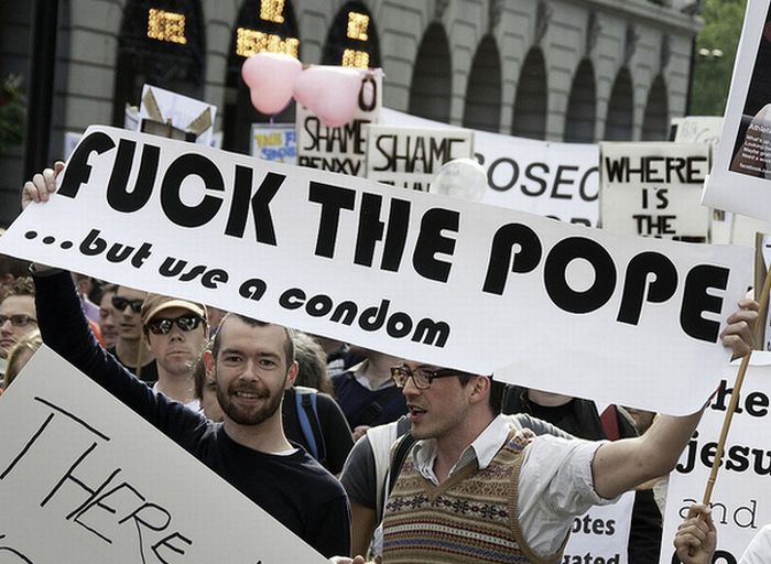 Pope Protest Signs (30 pics)