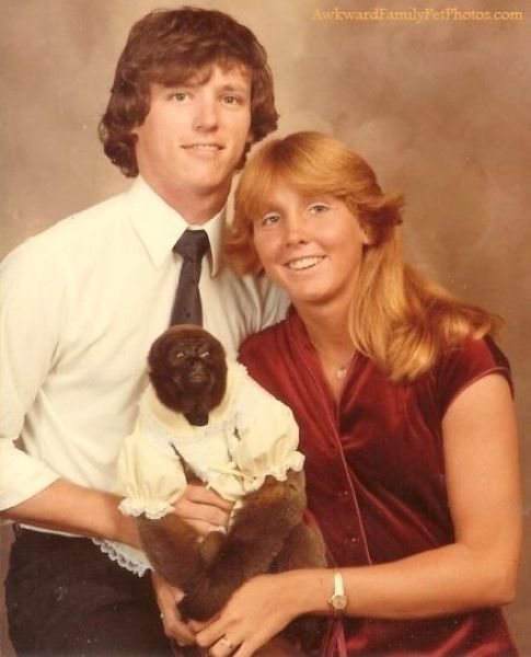 Funny Family Photos With Pets (27 pics)