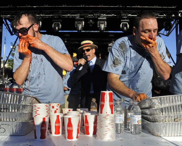Competitive Eating Pictures (24 pics)