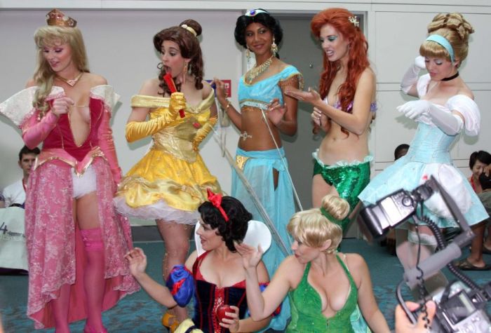 Sexy Disney Princesses (30 pics)