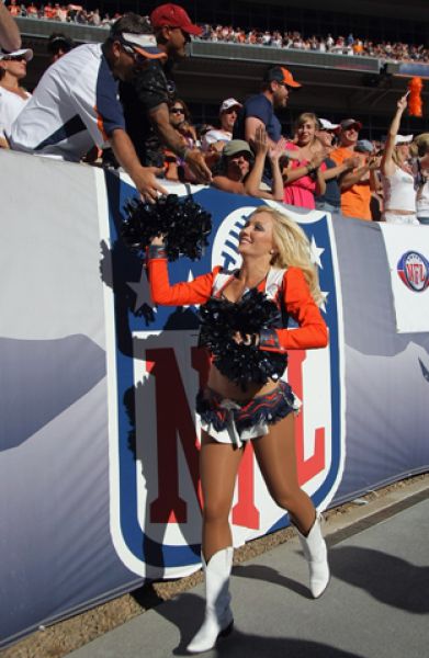 Cheerleaders (50 pics)