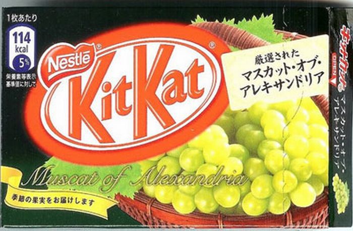 Kit Kat Varieties From Around The World (35 pics)