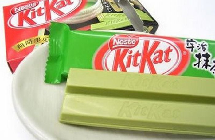 Kit Kat Varieties From Around The World (35 pics)