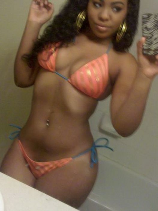 iPhone Girls (32 pics)